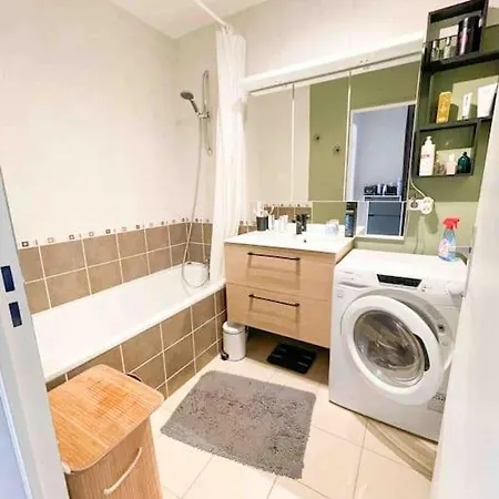 Apartment Le Cocon De Rueil, La Defense, Paris